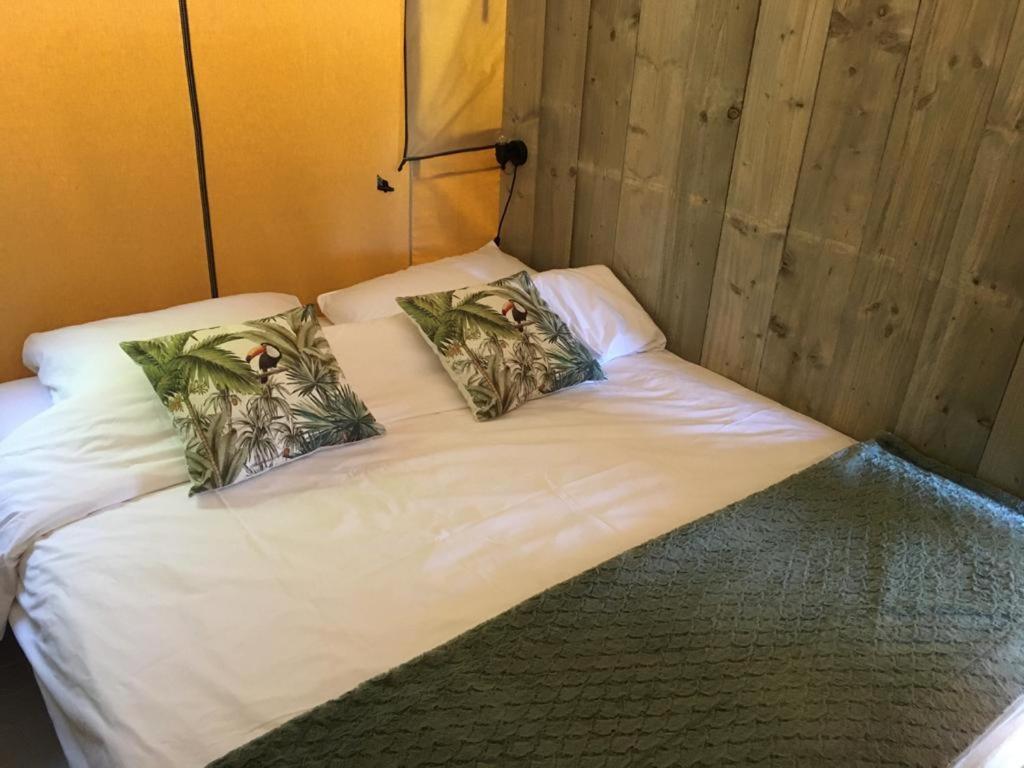 פינקפיין Glamping Aan De Plas מראה חיצוני תמונה